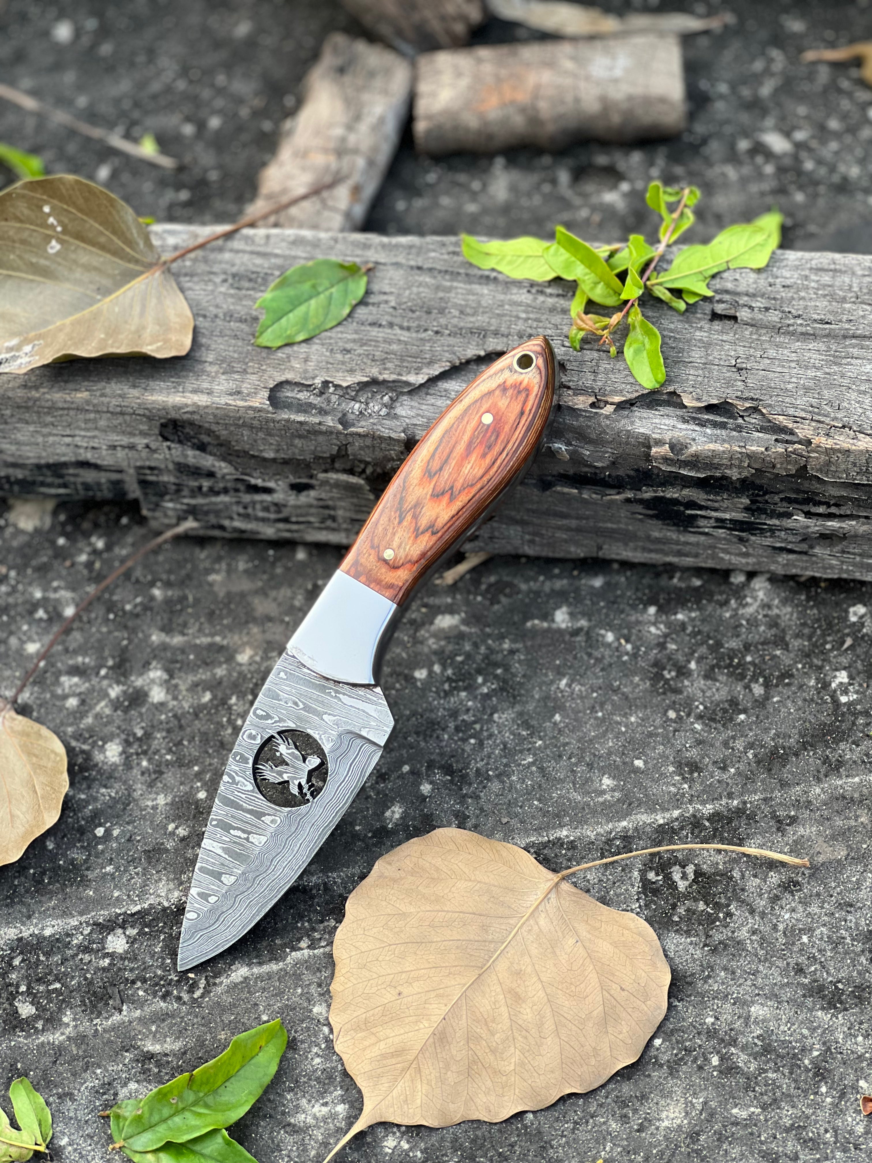 8" Forged Damascus Skinner Knife with Wire-Cut Blade, Pakkawood & Steel Bolster Handle + Leather Sheath