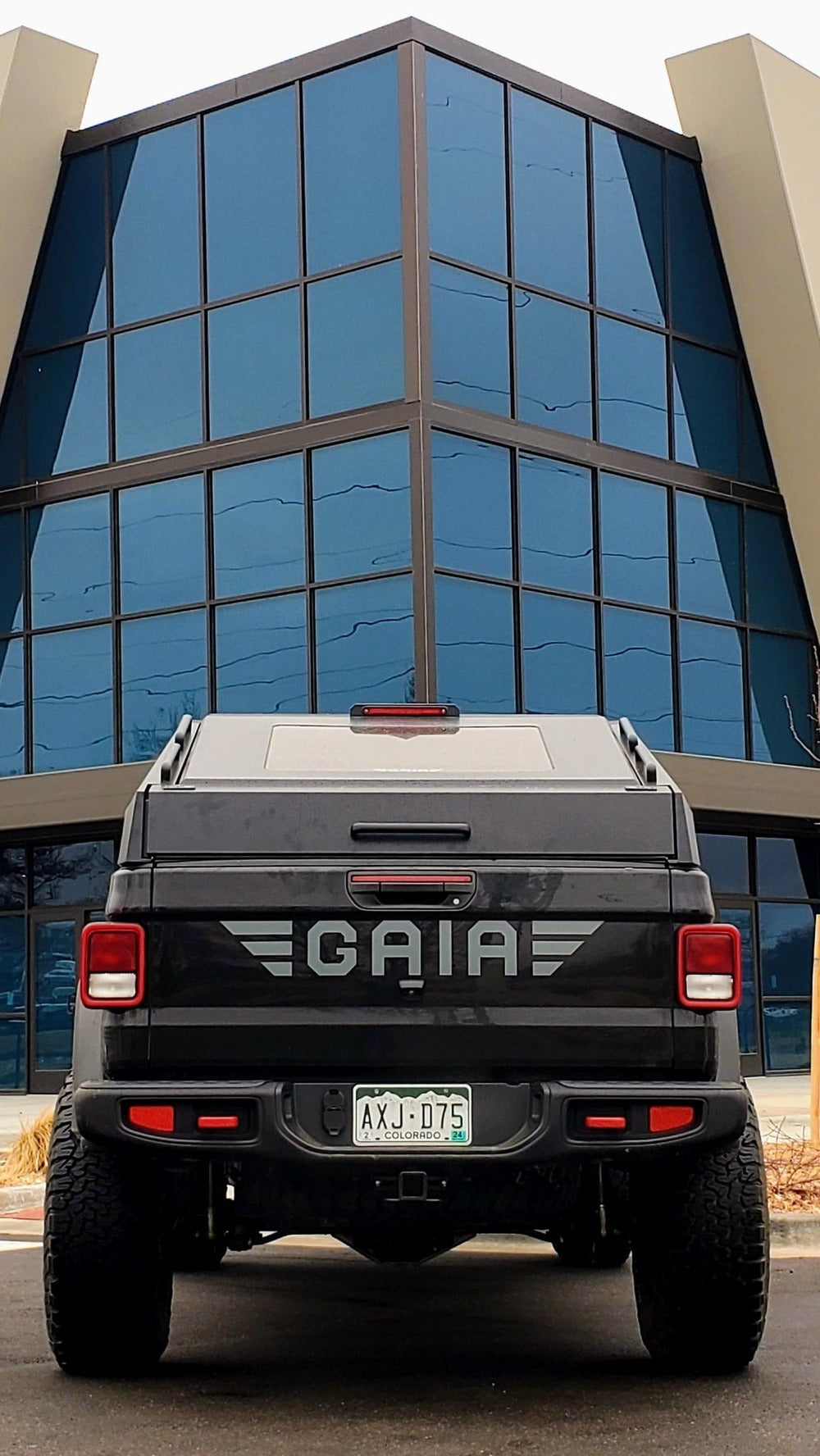 GAIA Shadow Top Jeep Gladiator Camper Shell - Fastback Truck Cap